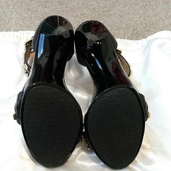 RARE **MICHAEL KORS~ HOT~GOLD STUDDED LEATHER HEELS 9.5 - Picture 6 of 6